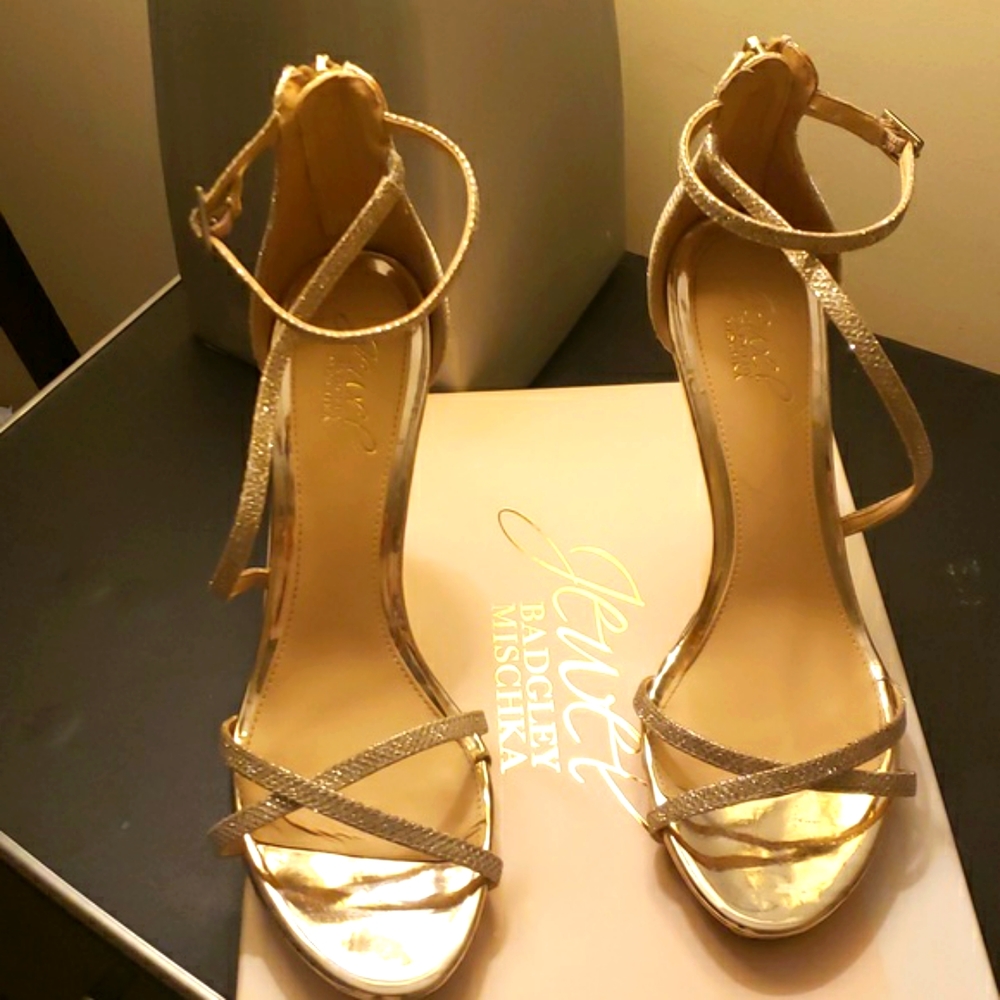 Jewel Badgley Mischka heels - Gold - Size 9 - worn once to prom